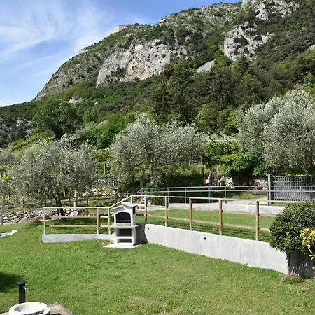 Tessari *