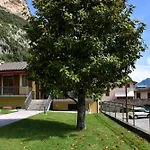 Tessari *