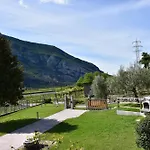 Tessari *